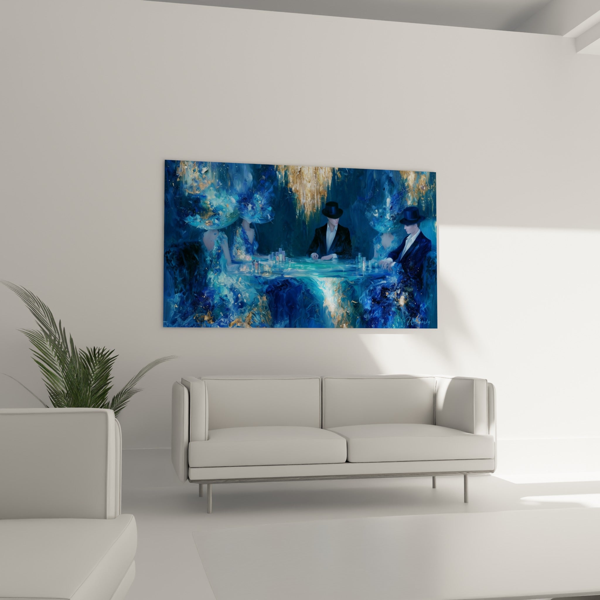 Scène de poker aux teintes bleu profond et dorées, au-dessus d'un canapé dans un salon lumineux