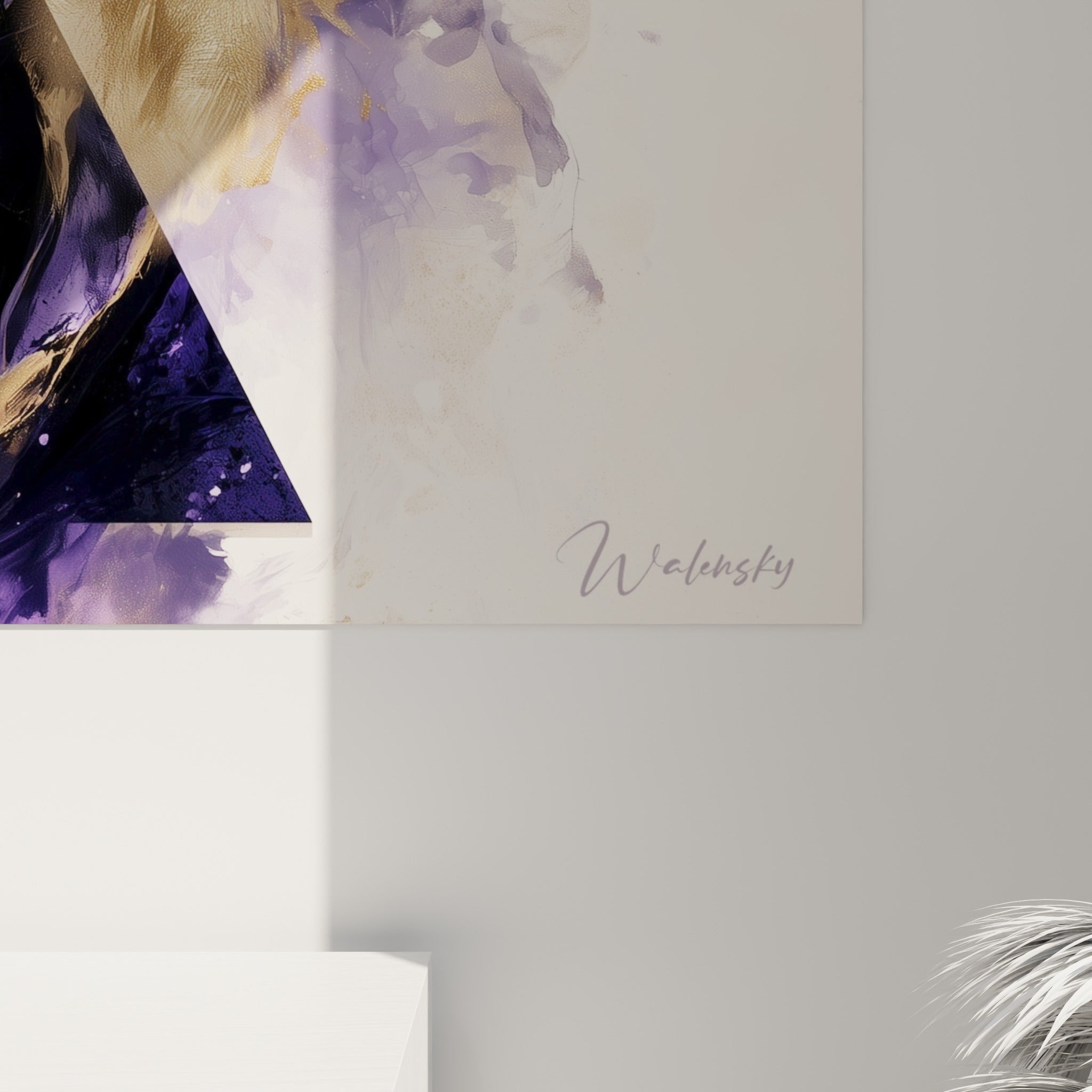 Empâtements dorés et coulures violettes se mêlant sur la toile, révélant le grain pictural du tableau poker