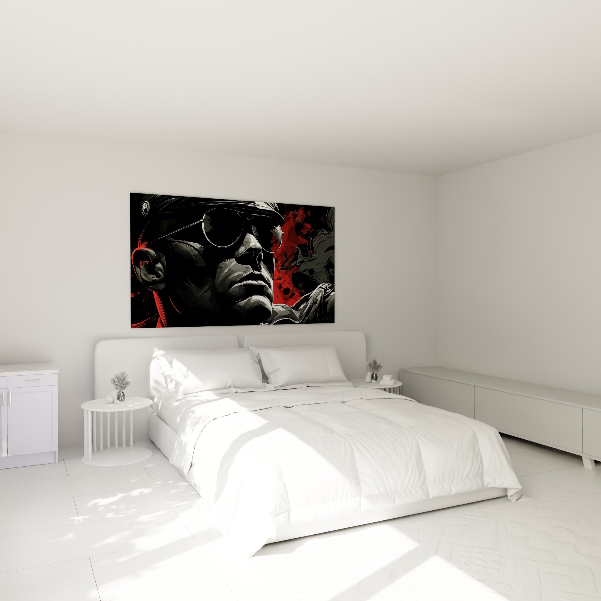Portrait graphique noir et rouge d'un homme mystérieux, accroché au-dessus d'un lit dans une chambre claire
