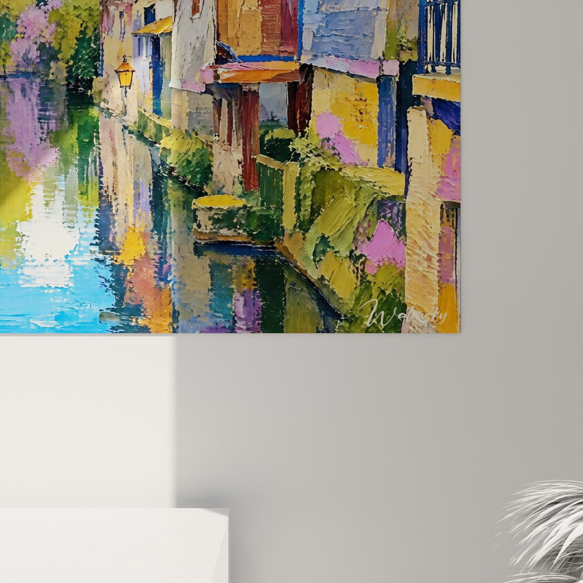 Empâtements de peinture jaune et bleu marine, coulures texturées évoquant les reflets vibrants du canal