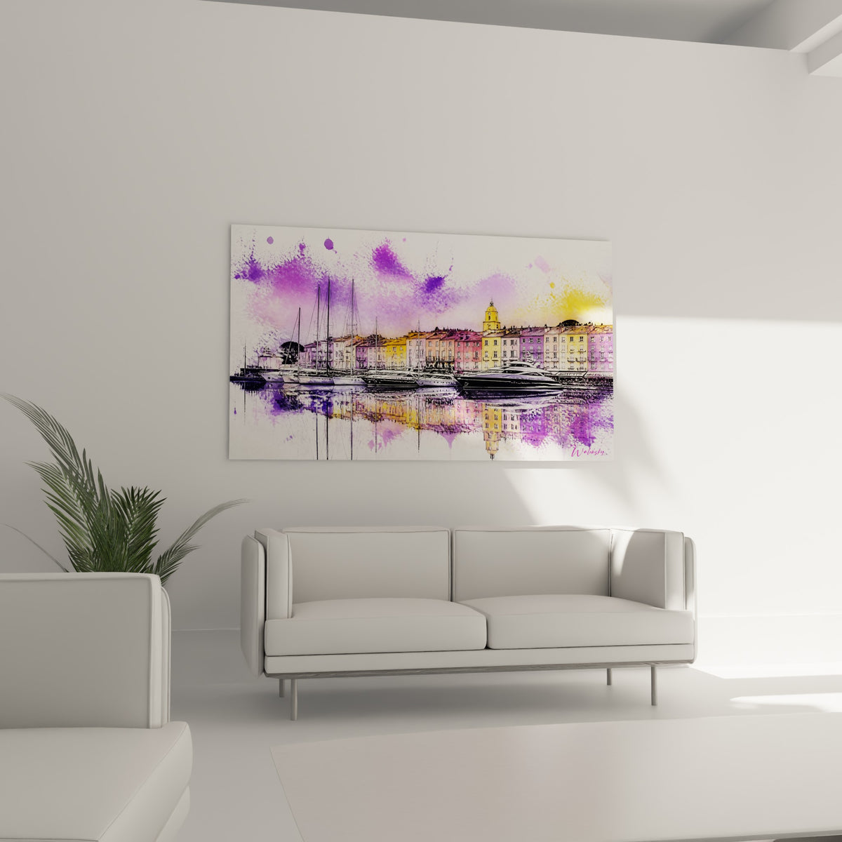 Port de Saint-Tropez peint en violet et jaune doré, reflets sur l'eau, au-dessus d'un canapé dans un salon lumineux