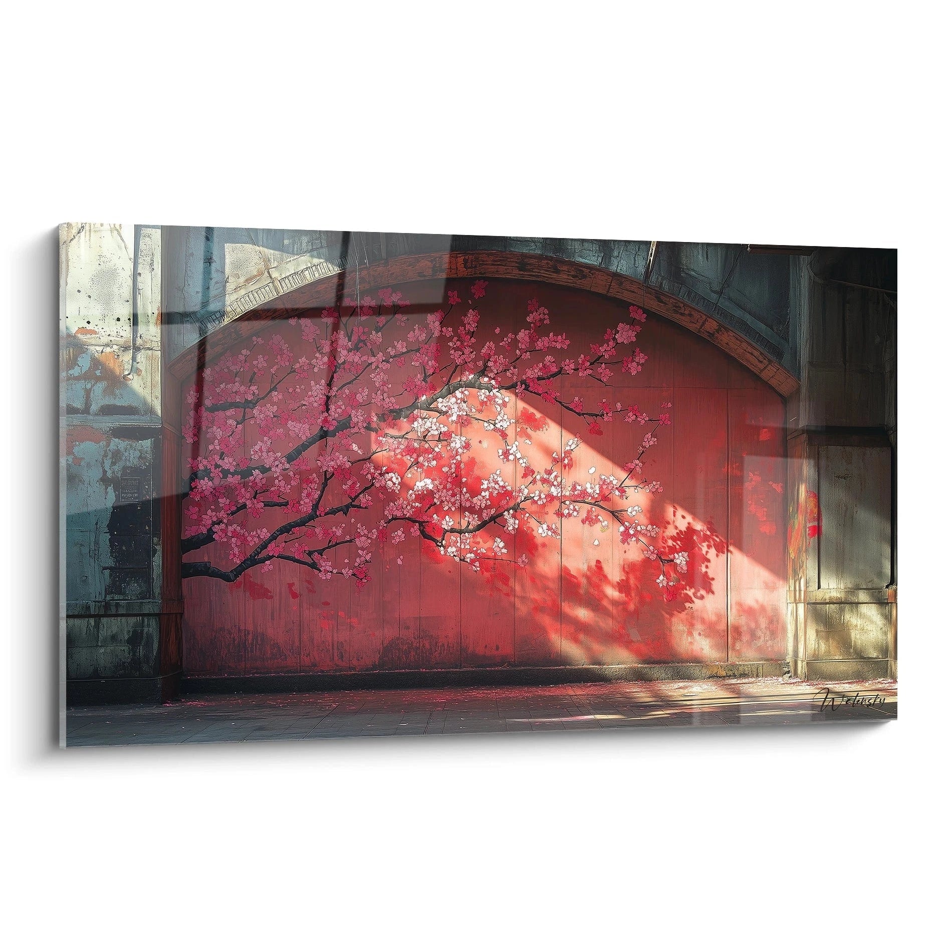Tableau cerisier en fleurs aux branches délicates s'étendant sur un portail rouge, baigné de lumière orangée filtrant à travers les pétales roses, contrastant avec les murs bleu-gris texturés et créant des ombres dynamiques.
