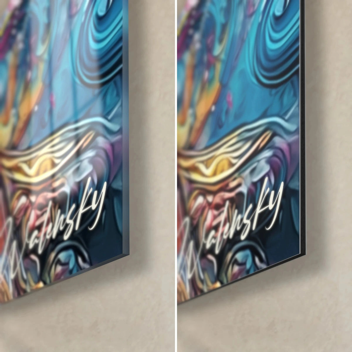 Tableau effigie royale aux boucles bleu nuit, coin bas droit : verre acrylique brillant à gauche, Dibond mat à droite, tranche de 3 mm