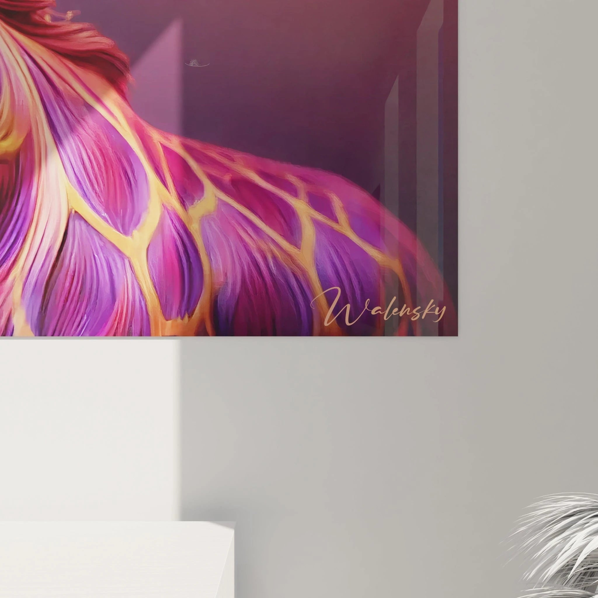 Gros plan d'un tableau girafe révélant des textures fluides sculpturales et des couleurs vives violet or rose et orange une ode à la lumière et à la créativité artistique.
