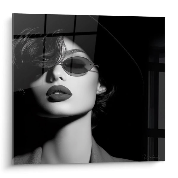 Cuadro Retrato Mujer - Actitud Segura - edición moda blanco y negro