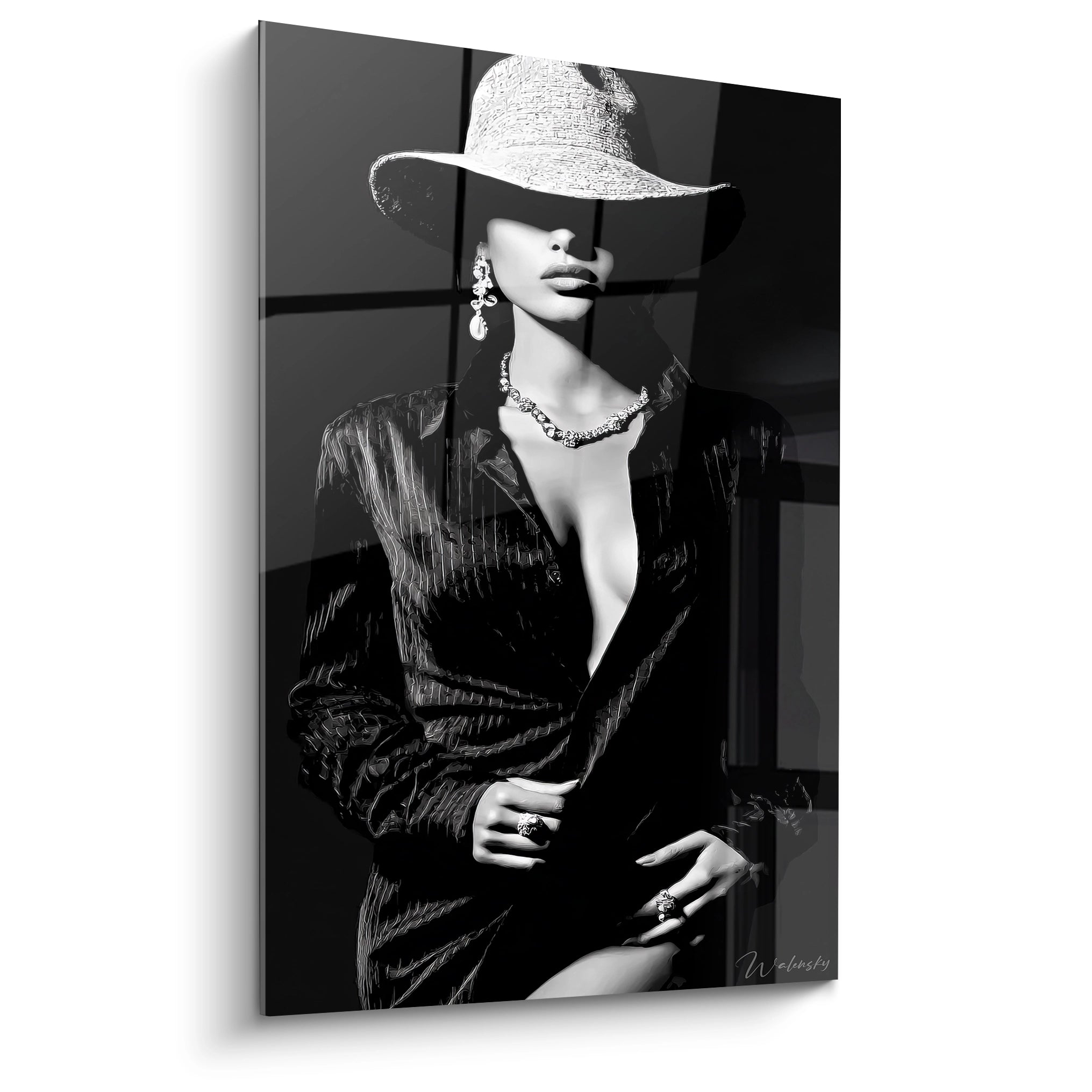 Tableau portrait femme noir et blanc avec chapeau et bijoux, style élégant et modernité