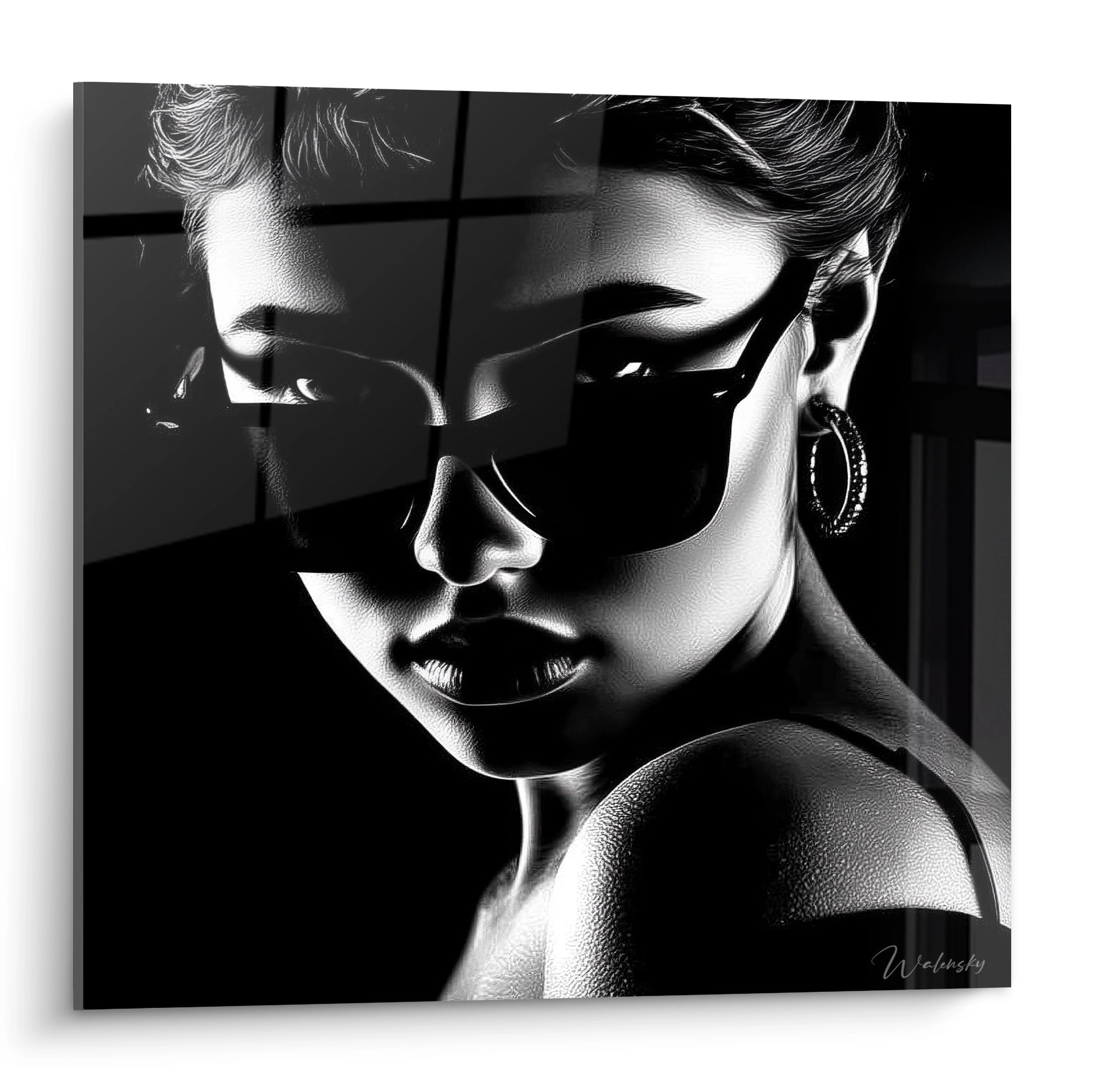 Tableau portrait femme noir et blanc de Walensky avec des lunettes de soleil et des reflets élégants