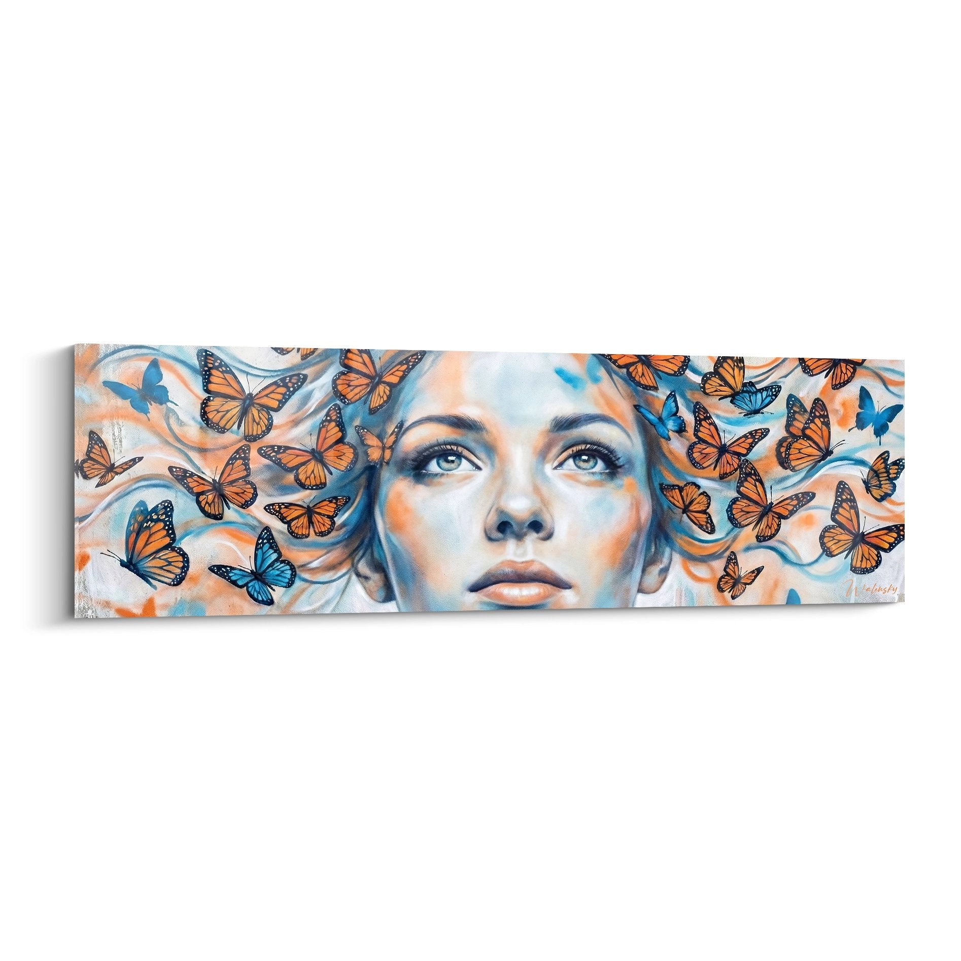 Tableau portrait street art femme aux yeux bleus entouree de papillons orange et bleus sur fond nuageux dore