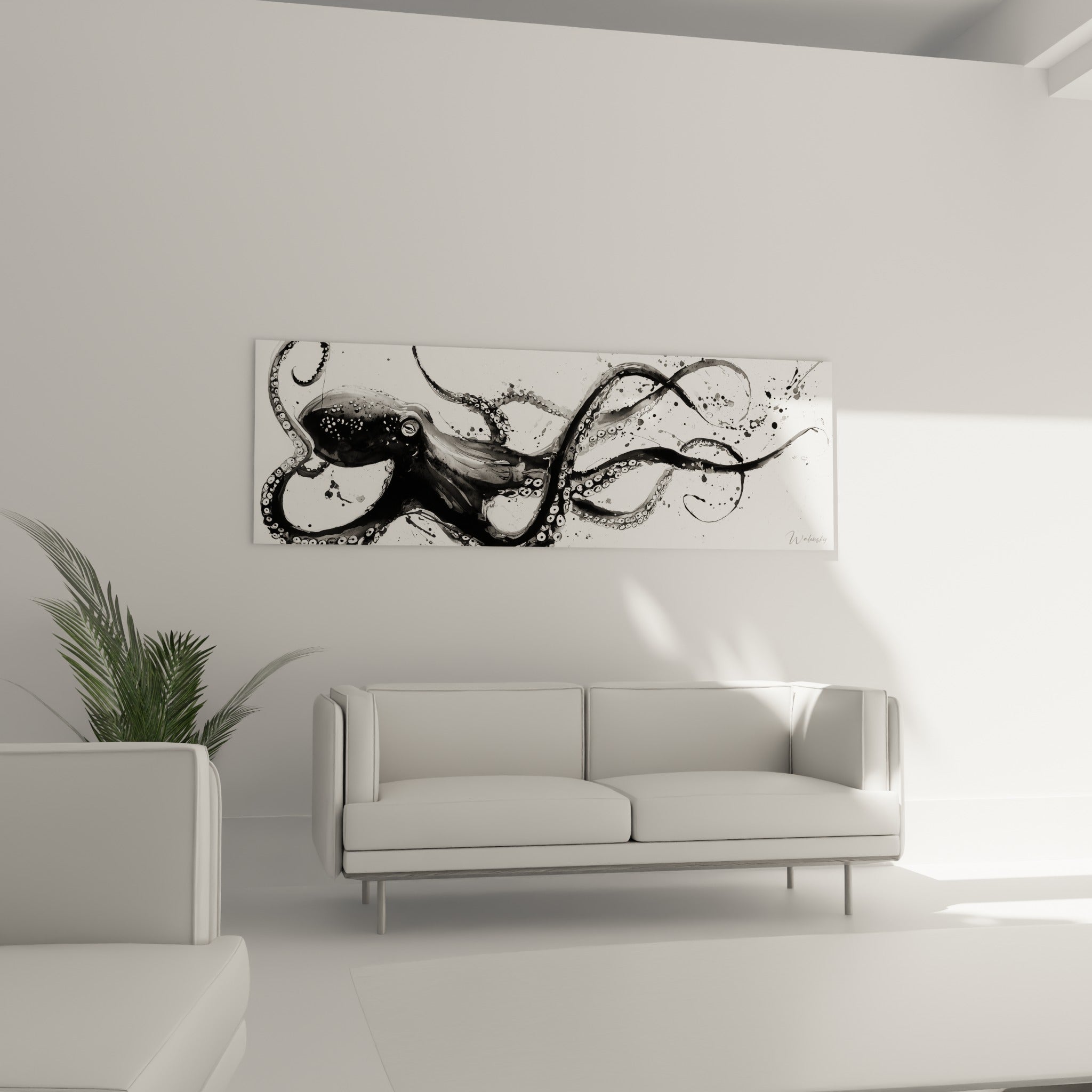 Tentacules sombres et fluides s'étirant sur fond ivoire au-dessus d'un canapé dans un salon lumineux