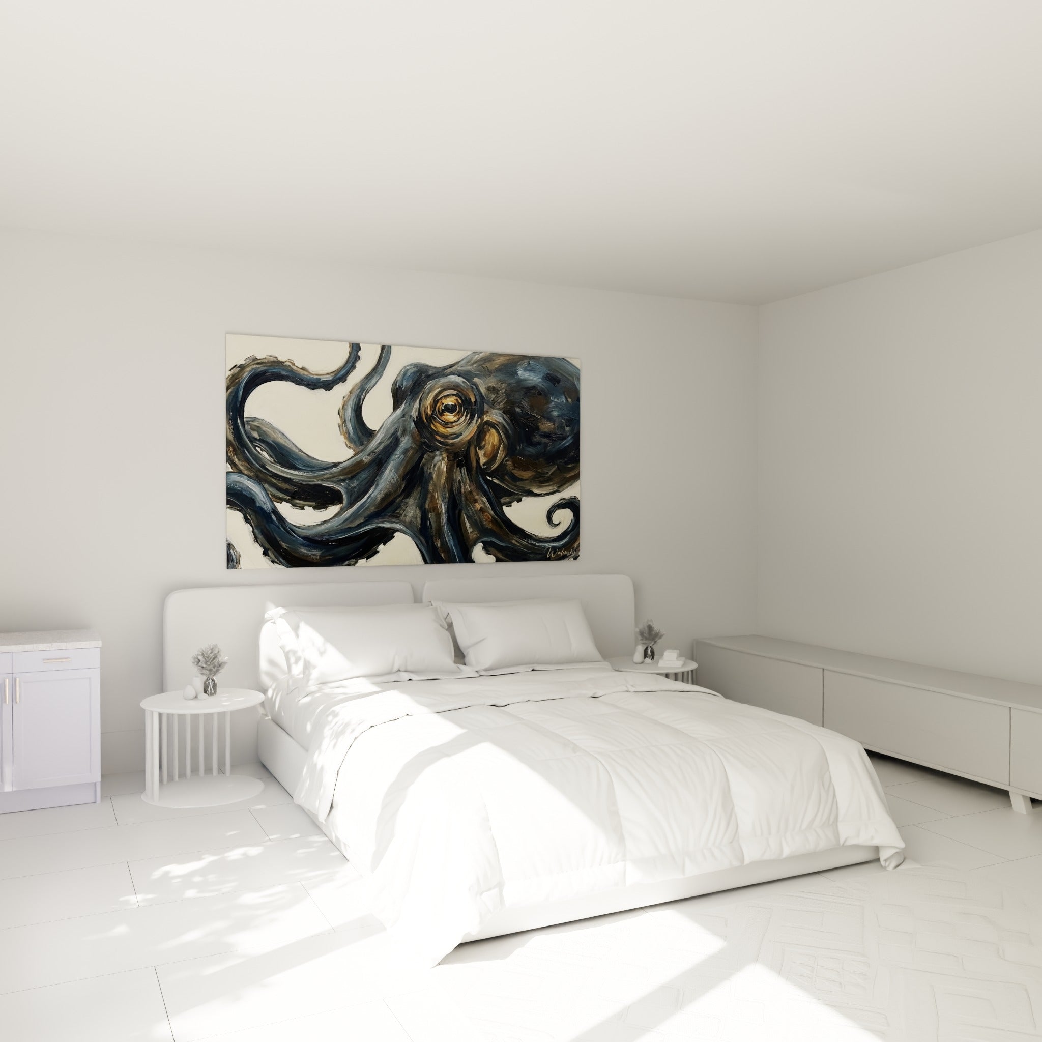 Créature marine anthracite et dorée aux courbes fluides, au-dessus d'un lit dans une chambre claire