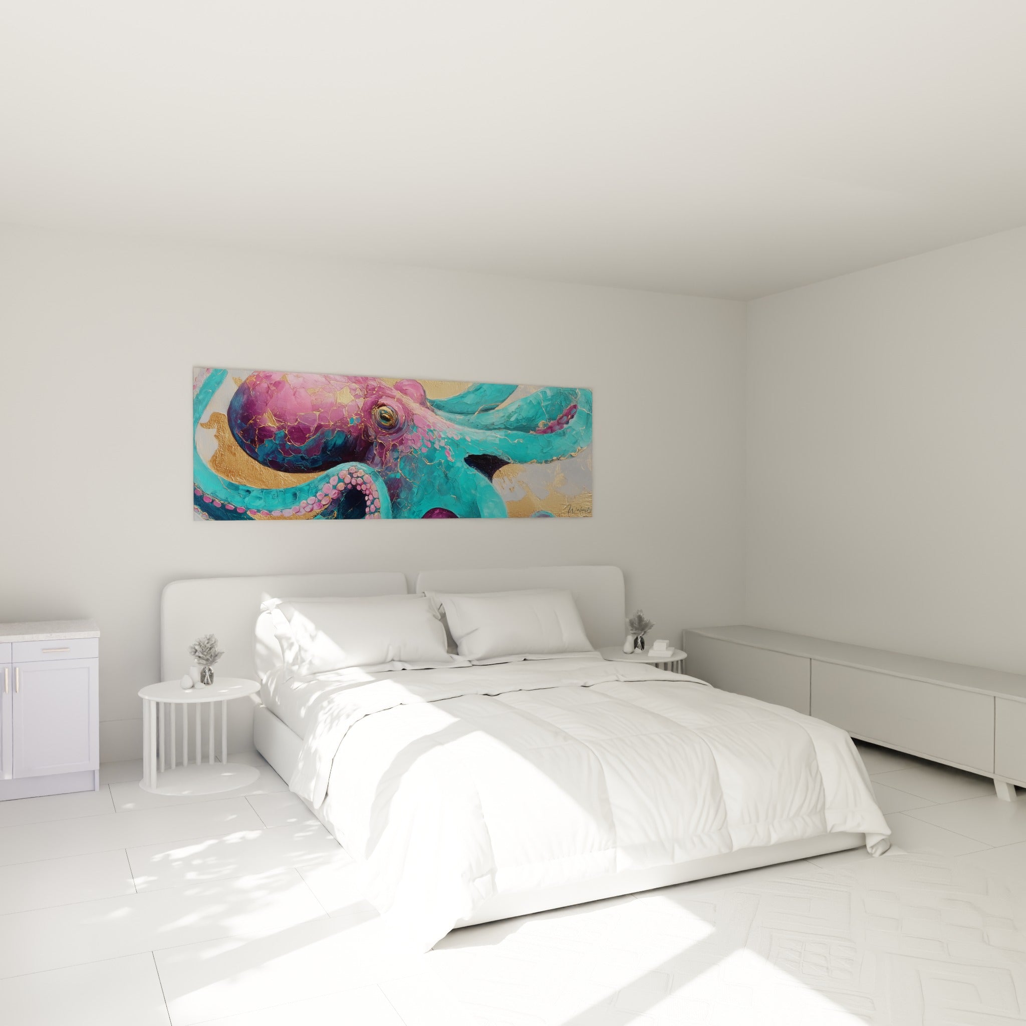Céphalopode aux couleurs rose et turquoise vibrantes, accroché au-dessus d'un lit dans une chambre claire