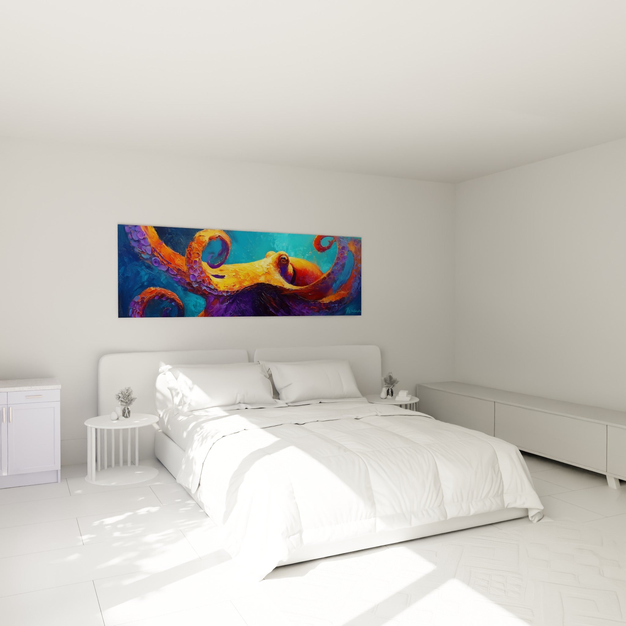 Créature marine orange et violette aux tentacules ondulants, au-dessus d'un lit dans une chambre claire