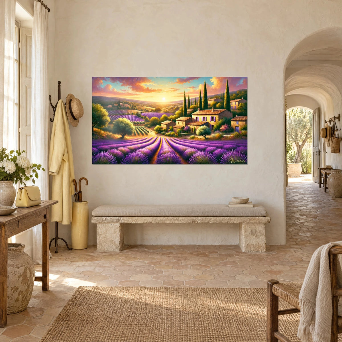 Tableau mas provençal en pierre dorée entouré de cyprès sombres, rangs mauves et ciel orangé, vue de trois-quarts dans une entrée voûtée