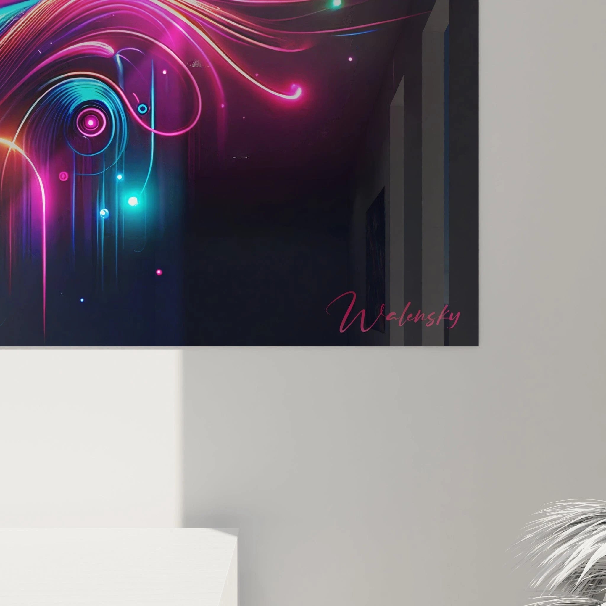 Tableau abstrait présentant des vagues lumineuses aux teintes fluorescentes. Gamme colorée intense alliant bleu azur, rose vif et mauve avec éléments circulaires brillants. Texture semblable à des fibres lumineuses avec lignes courbes groupées et points scintillants. Motif organique de courants sinueux traversant l'espace noir avec variations d'épaisseur et d'intensité créant un effet visuel hypnotique.
