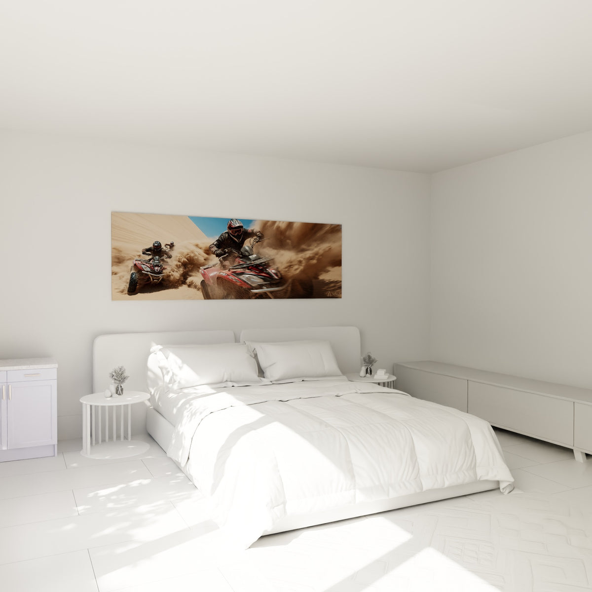 Pilotes de quad rouge fonçant dans la poussière beige, au-dessus d'un lit dans une chambre claire