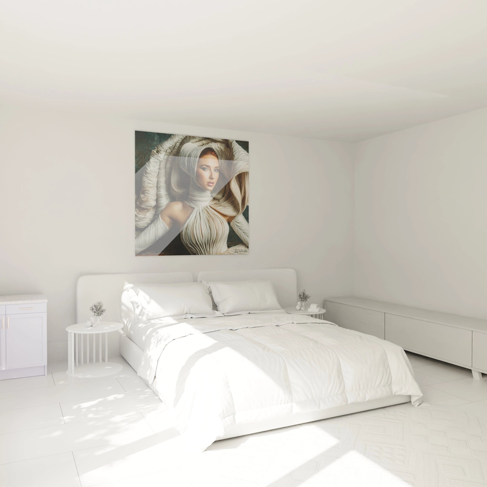 Tableau moderne femme élégante décorant un mur d'une chambre lumineuse et contemporaine