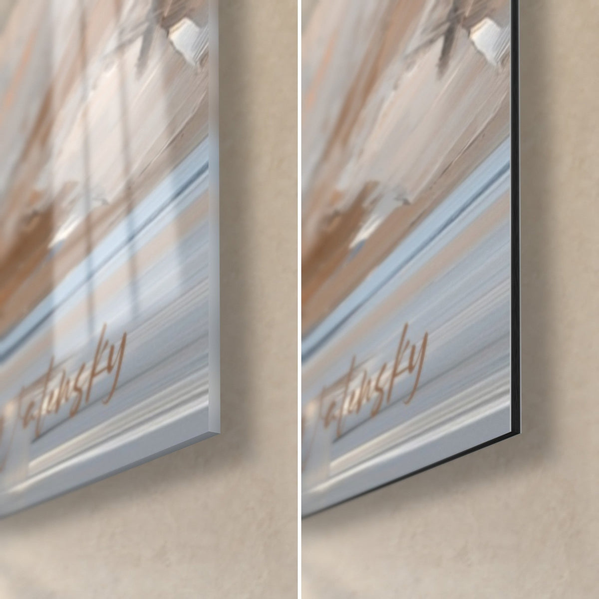 Tableau raie manta aux éclats orangés, coin bas droit : verre acrylique brillant à gauche, Dibond gris mat à droite