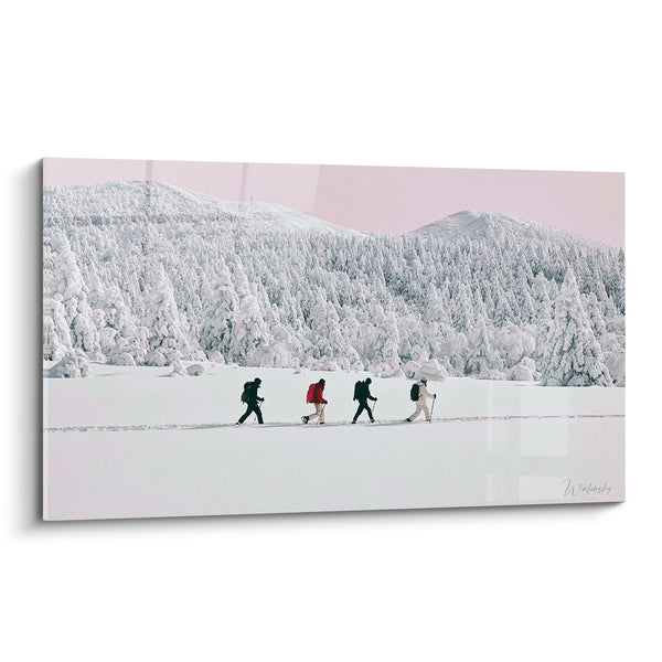 Tableau Randonneurs blanc et rose sur sentier enneigé - Marche hivernale - Edition Randonnée