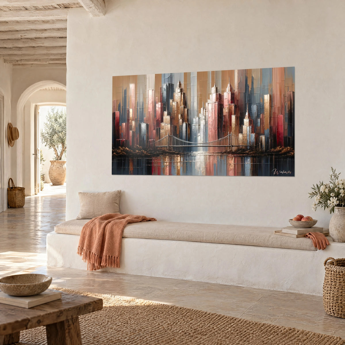 Tableau skyline new-yorkaise en couteau, tours cuivre et rouge carmin sur eau miroir, banquette blanche en maison méditerranéenne