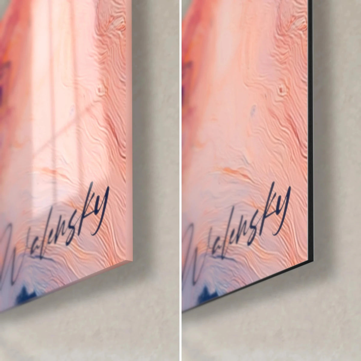 Quadro di giraffa con macchie indaco, angolo in basso a destra: vetro lucido a sinistra, Dibond opaco a destra, firma Walensky, bordo da 3 mm