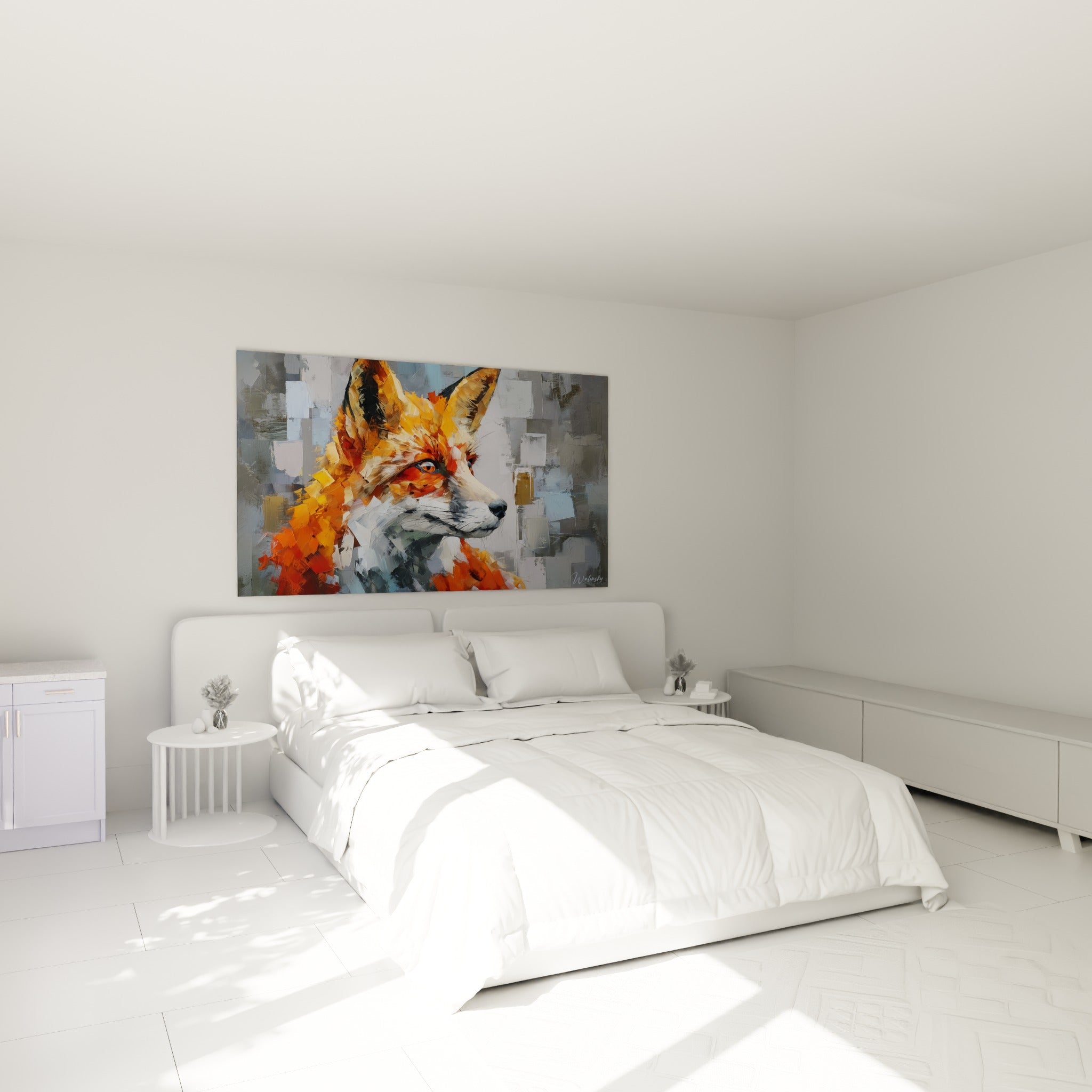 Museau du renard fauve tourné vers l'avant, touches dorées et grises, au-dessus d'un lit dans une chambre claire