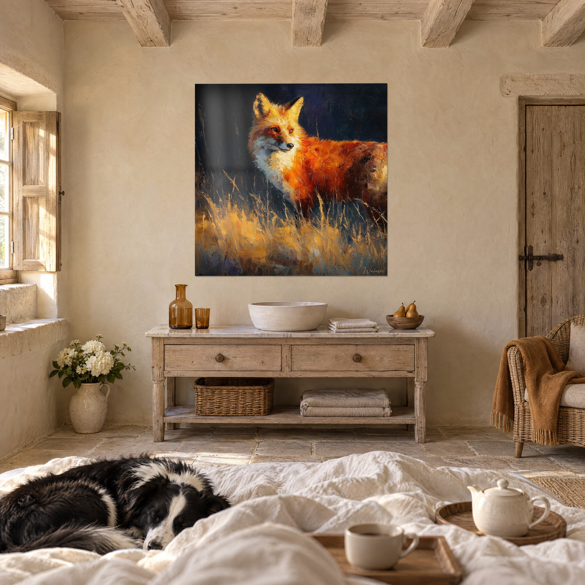 Πίνακας άγρια canidae σε πορτοκαλί και κρεμ, ήρεμο κεχριμπαρένιο βλέμμα μέσα στο χρυσό γρασίδι σε ναυτικό φόντο, πάνω από κρεβάτι σε φωτεινό υπνοδωμάτιο