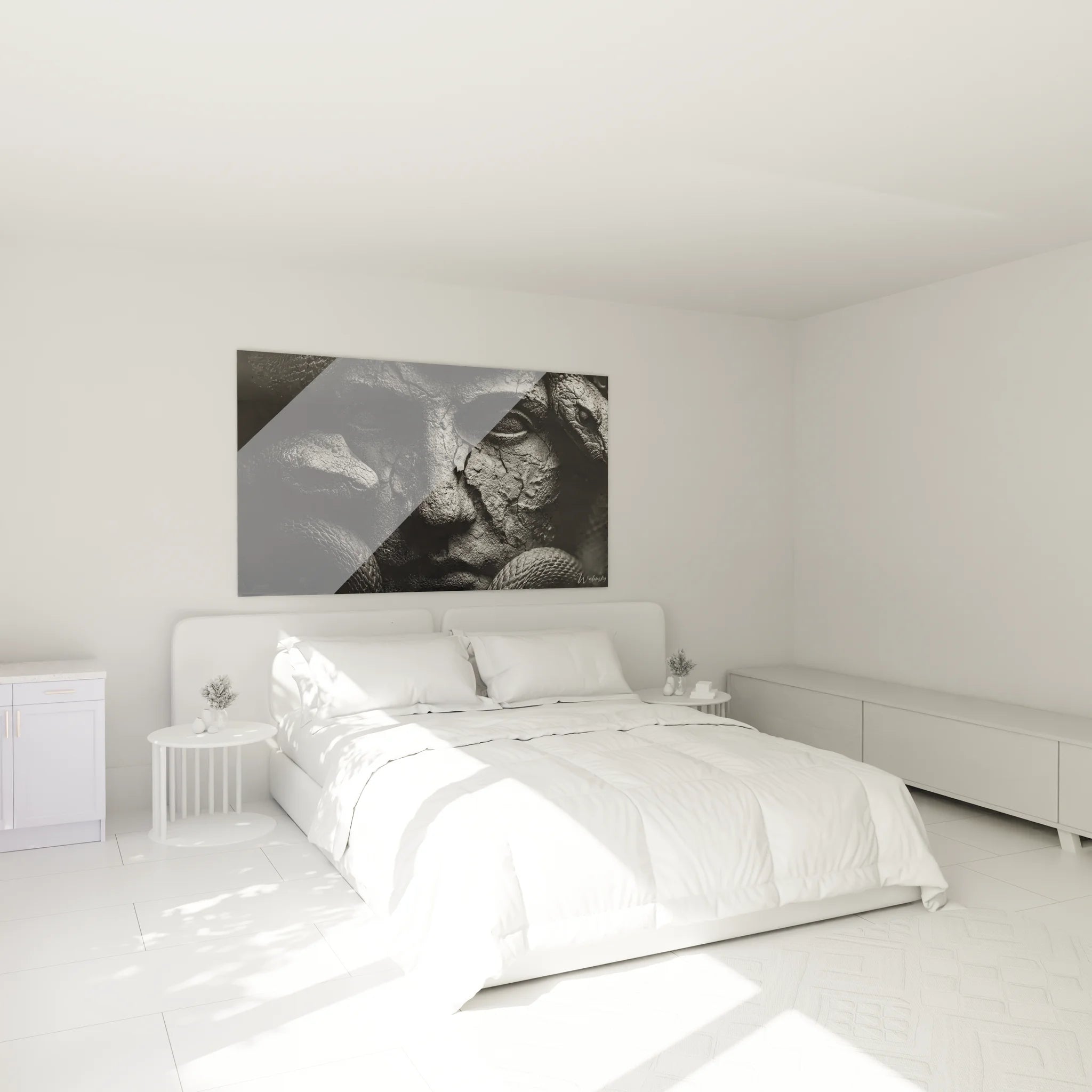 Ambiance chambre avec tableau reptile antique noir et blanc créant une atmosphère mystérieuse et contemplative