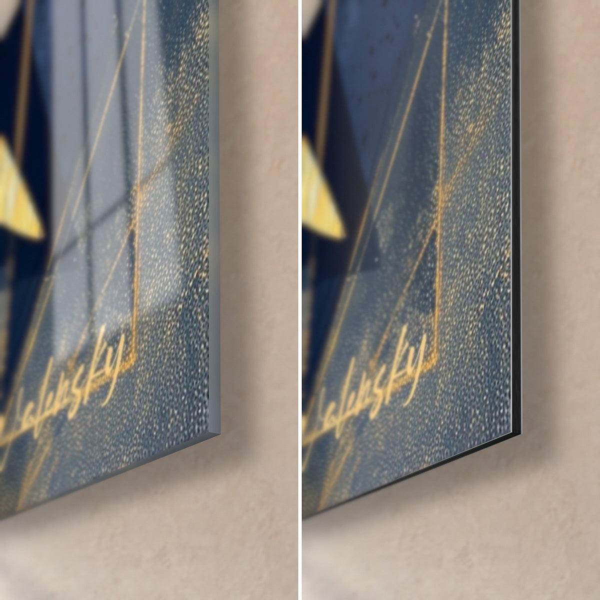 Schilderij gouden haai, rechtsonder de hoek: gouden handtekening op middernachtblauw, glanzend glas links, mat zwart Dibond-aluminium rechts