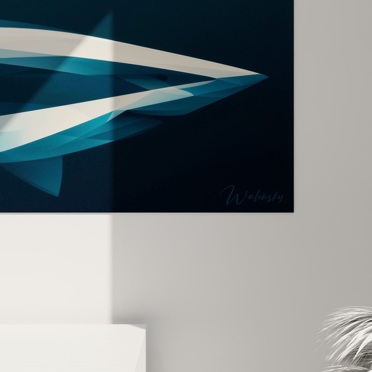 Facettes bleu pétrole et blanches se chevauchant, grain lisse de l'impression révélant les transitions nettes des plans triangulaires