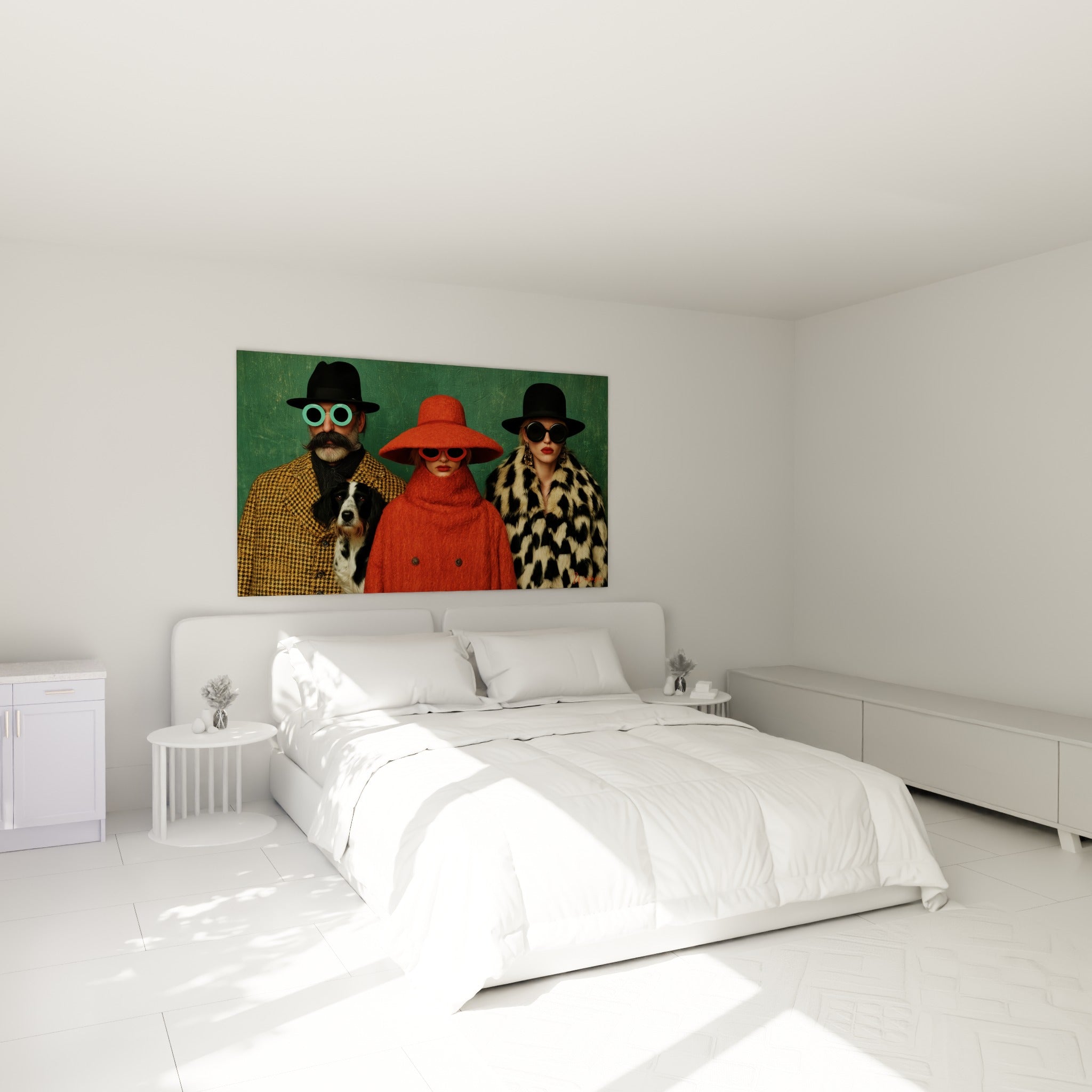 Silhouettes en tweed orange et fourrure léopard, tableau Rétro accroché au-dessus d'un lit dans une chambre claire