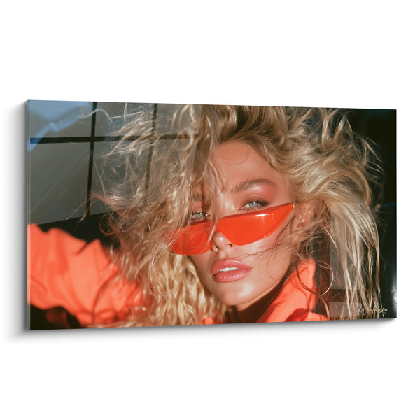 Tableau Portrait femme blonde lunettes orange - Regard électrique - Edition Rétro