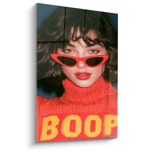 Tableau Femme lunettes rouges pull tricoté lettres jaunes - Frange brune et rouge à lèvres - Edition Rétro