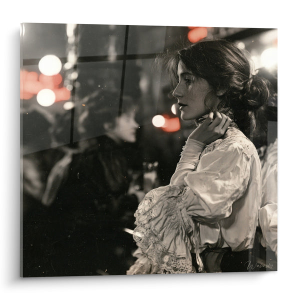 Tableau Femme noir et blanc aux lumières rouges - Nostalgie nocturne - Edition Vintage