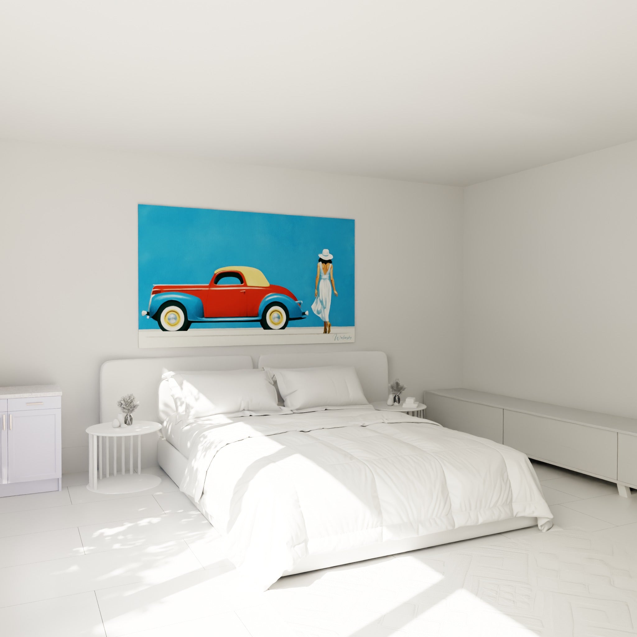 Pick-up rouge et bleu, femme en robe blanche coiffée d'un chapeau, tableau Rétro au-dessus d'un lit dans une chambre claire