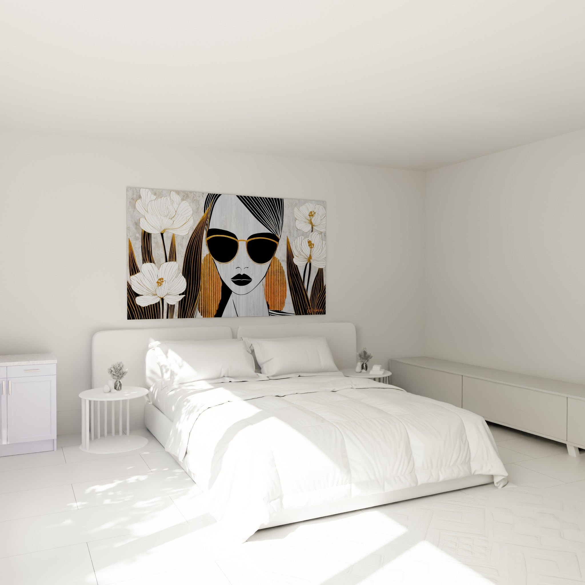 Silhouette féminine mystérieuse aux tons ocre et gris, accrochée au-dessus d'un lit dans une chambre claire