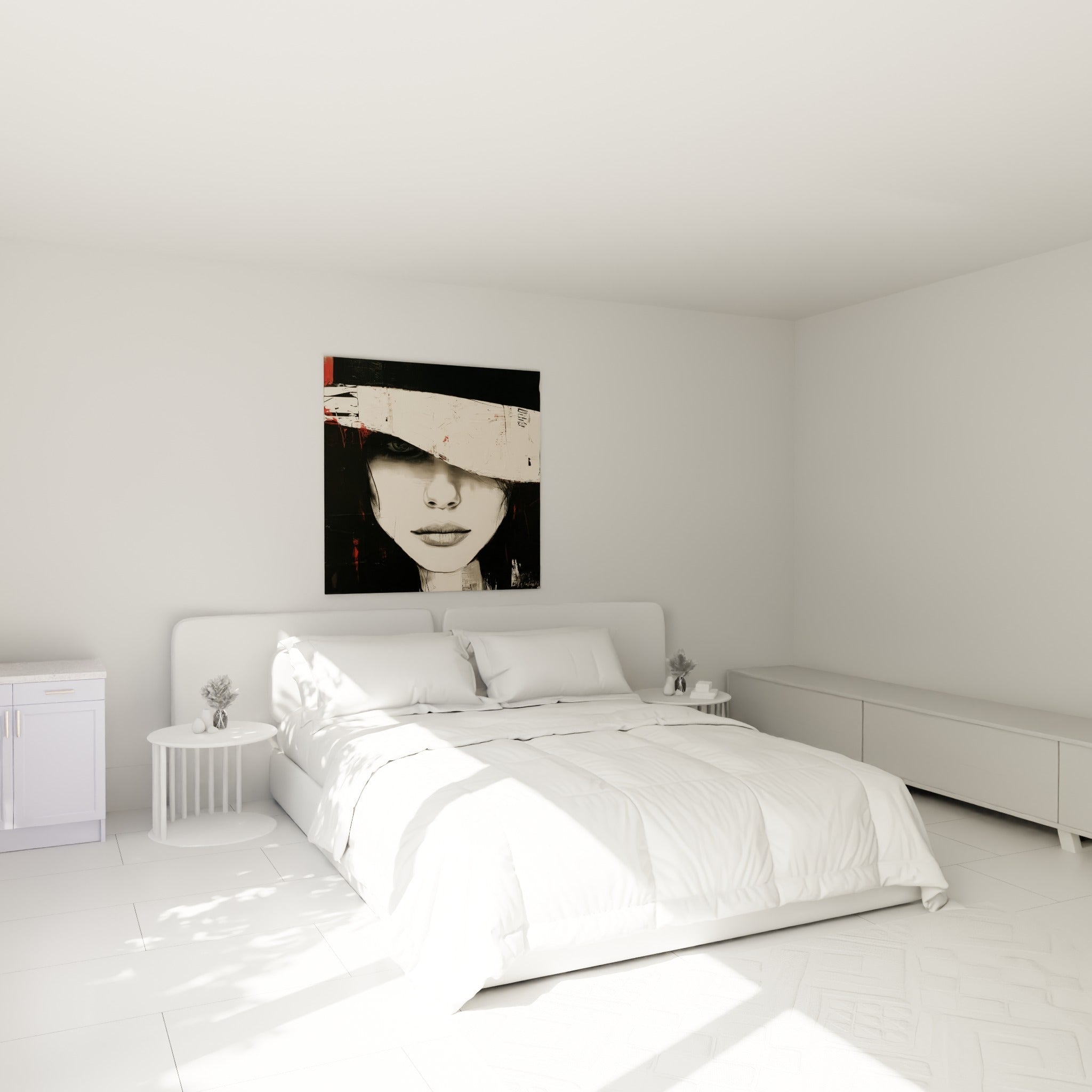 Portrait au chapeau blanc et touches rouges accroché au-dessus d'un lit dans une chambre claire