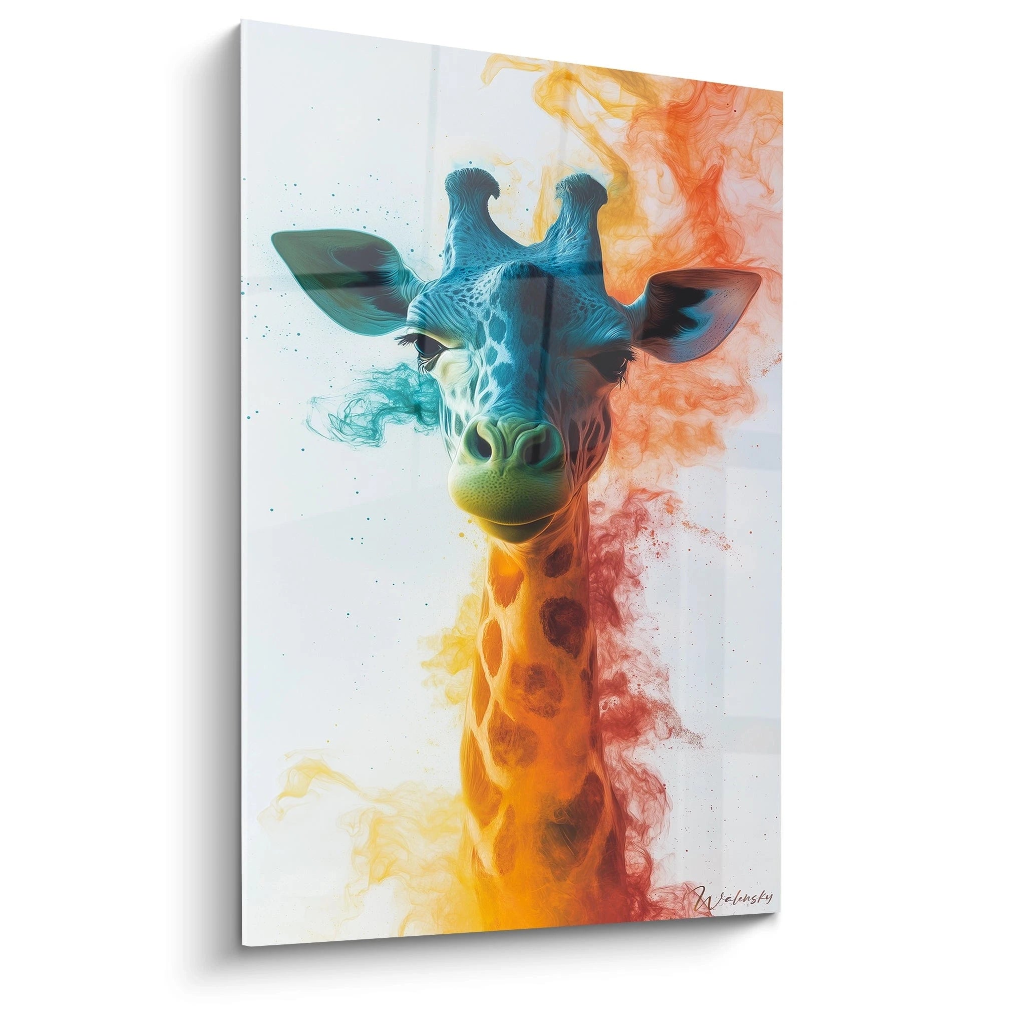 Un tableau girafe artistique présentant une tête bleue turquoise et un cou orange-jaune, entourés d'effets de fumée colorée sur fond blanc, avec des textures fluides créant une impression de dissolution entre réalisme et abstraction.
