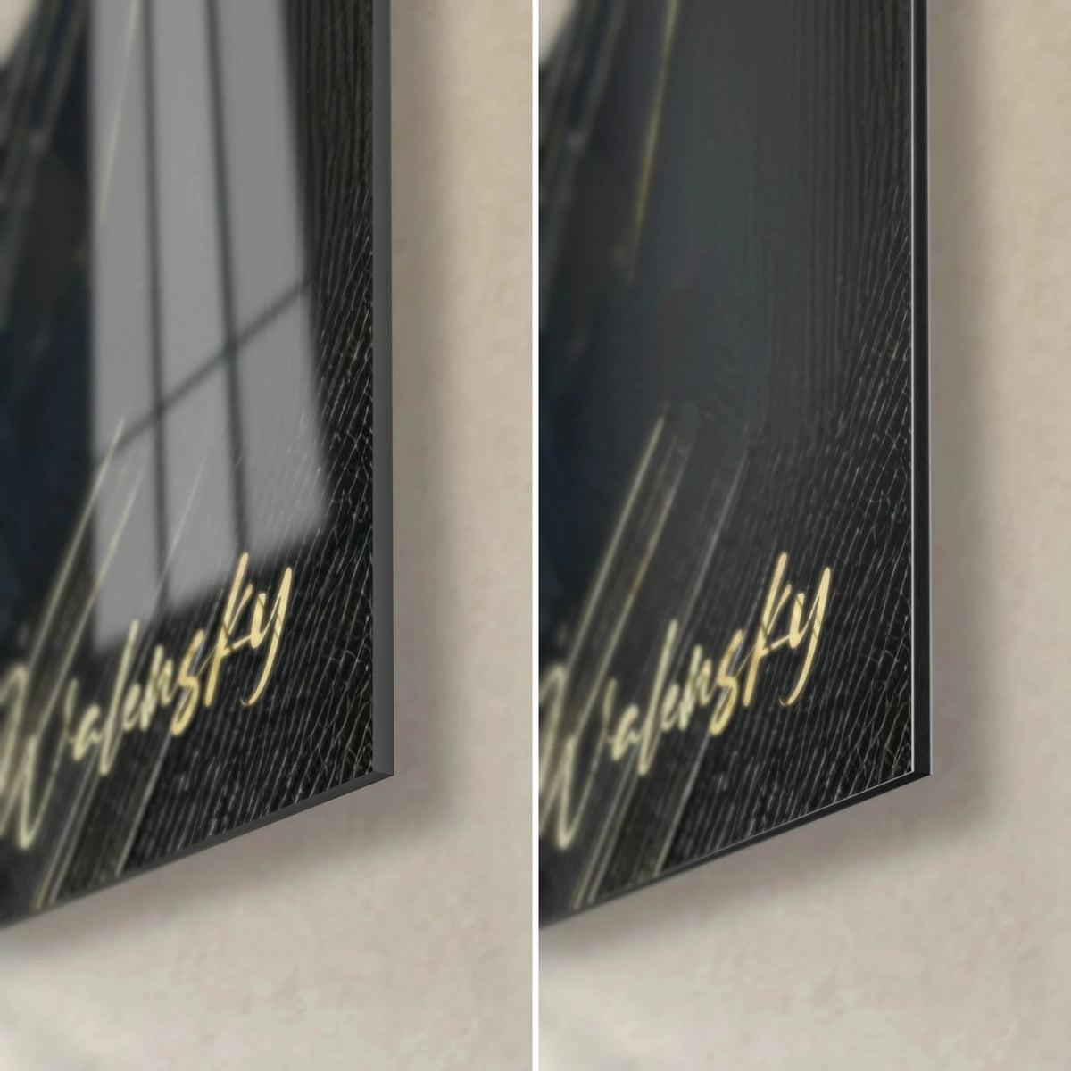 Quadro con ancora dorata, angolo in basso a destra: firma Walensky in corsivo oro su fondo nero, vetro lucido a sinistra, Dibond opaco a destra