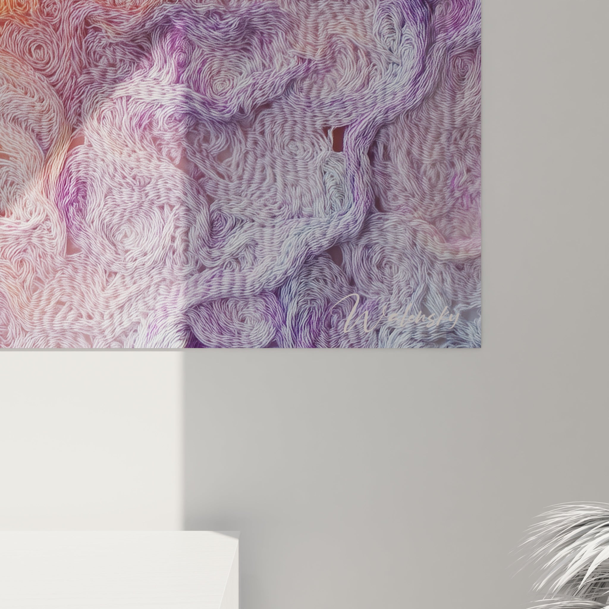 Un tableau visage serein aux lignes organiques formant un portrait féminin en trois-quarts. La composition utilise des filaments colorés qui s'entrelacent comme des fibres textiles, dans une palette dominée par le rose, le violet et le blanc, créant une atmosphère éthérée où le sujet semble suspendu entre rêve et réalité.
