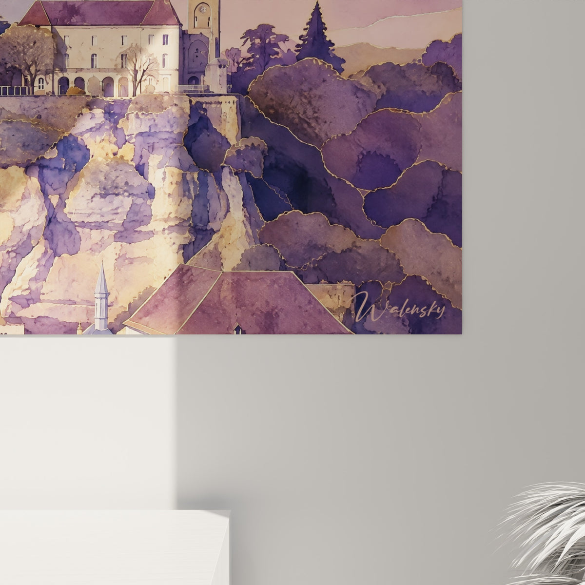 Coulures d'aquarelle mêlant ocre, violet et rose sur la roche et le ciel de Rocamadour