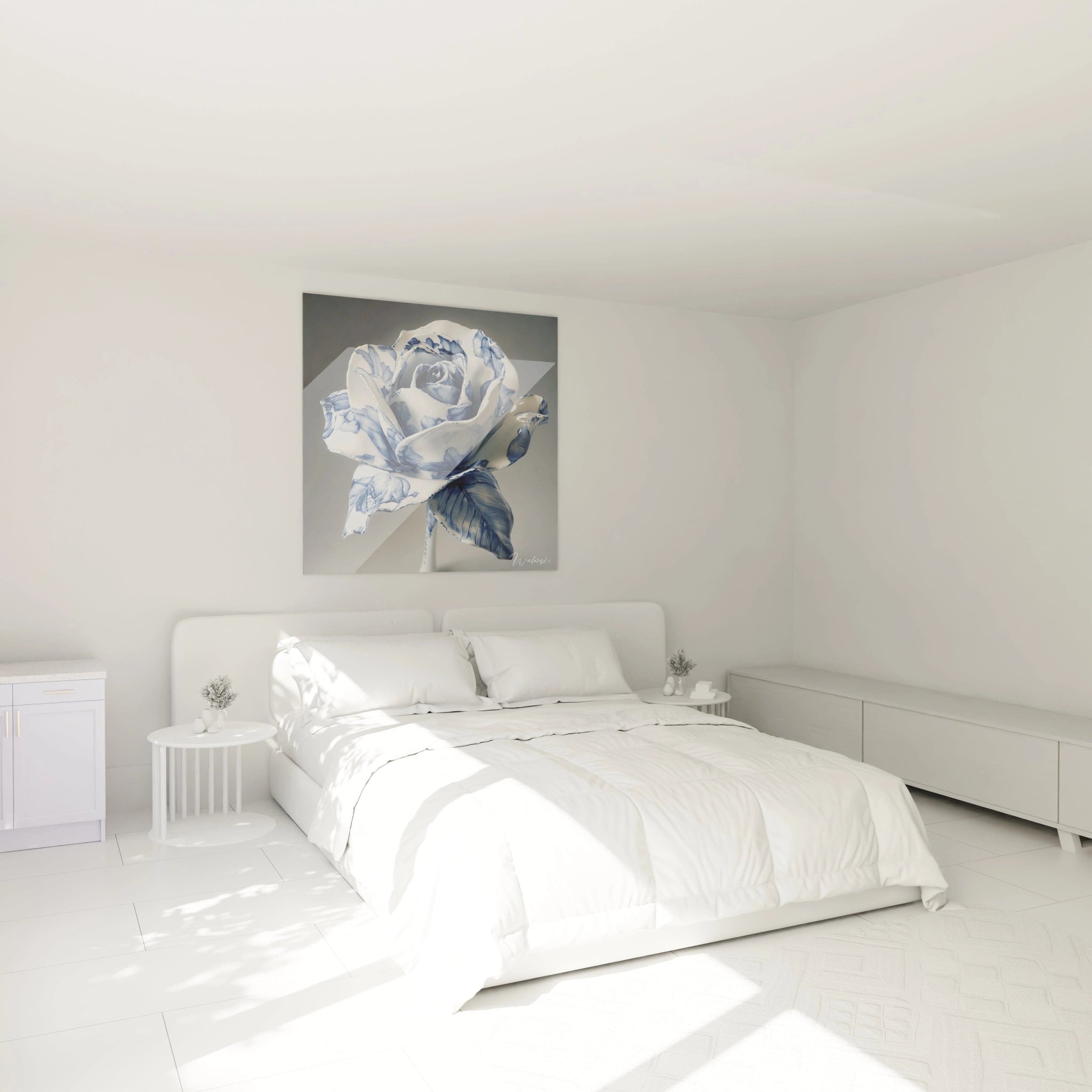 Un tableau porcelaine figurant une fleur bleue et blanche aux contours précis, composé de pétales en spirale ornés de motifs cobalt détaillés sur surface brillante, avec des reflets lumineux accentuant le relief et la profondeur, dans un style rappelant la céramique traditionnelle asiatique.
