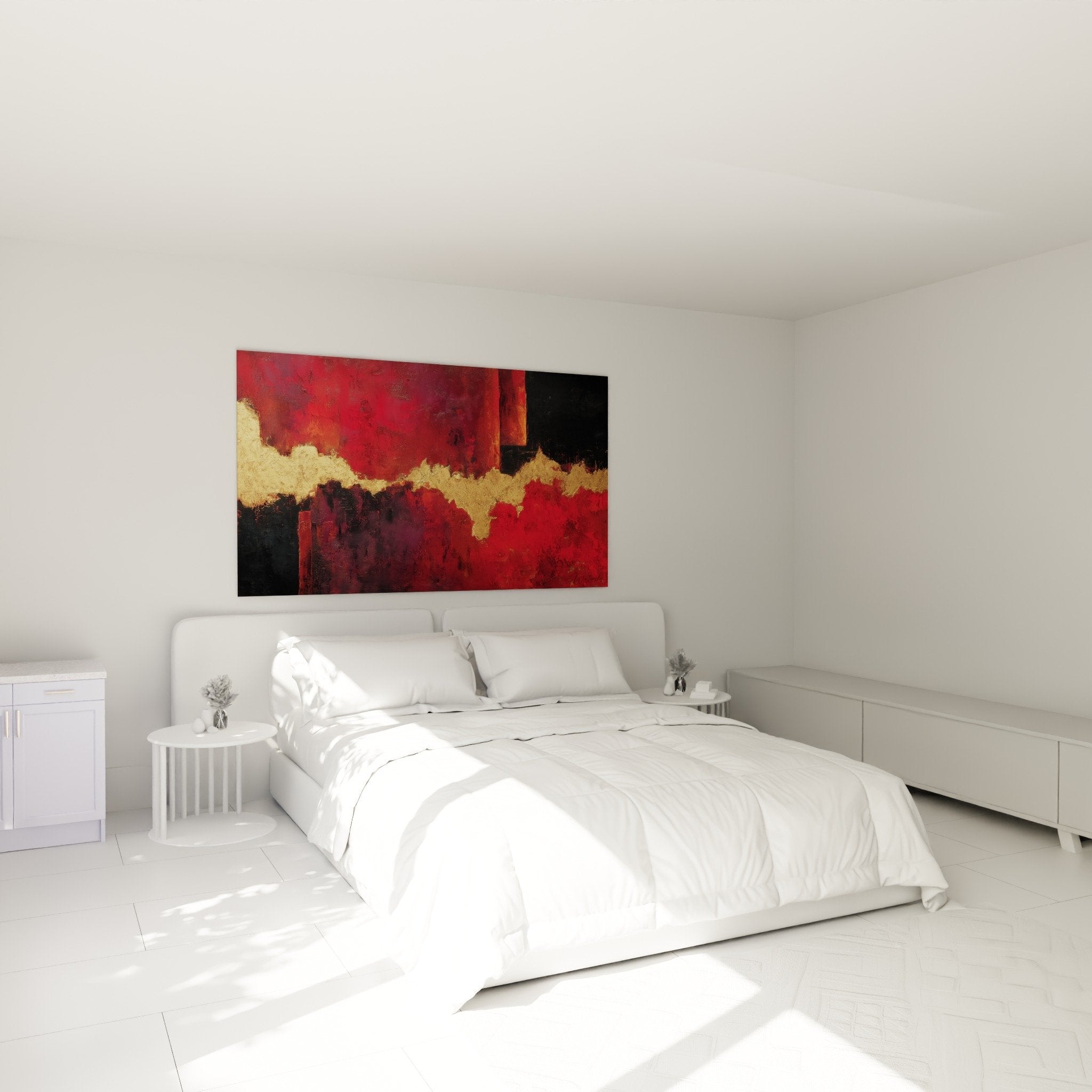 Rotes Bordeaux- und Goldgemälde in modernem Schlafzimmer mit weißen Wänden und zeitgenössischen Möbeln