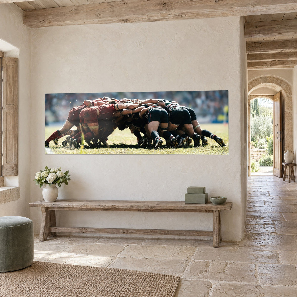 Quadro pacchetto di giocatori legati spalla a spalla, maglie bordeaux e pantaloncini neri, panca di legno, casa in pietra