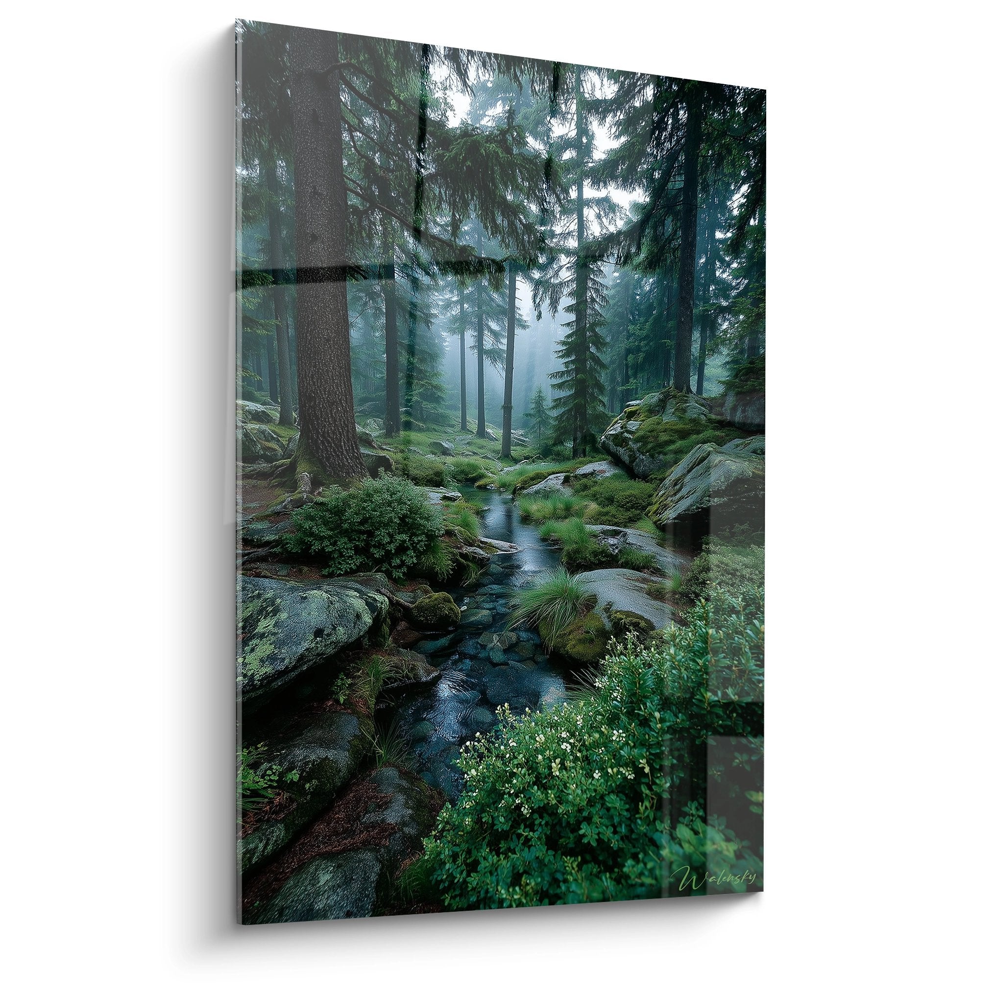 Tableau ruisseau forestier avec conifères et brume matinale, décoration murale nature apaisante
