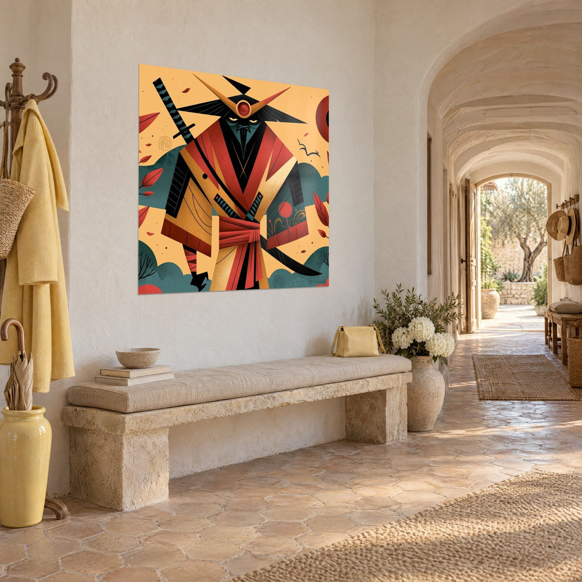 Schilderij krijger met brede rode en gouden geometrische mouwen, geknoopte sjerp, aan het eind van een gewelfde gang van het Provençaalse mas