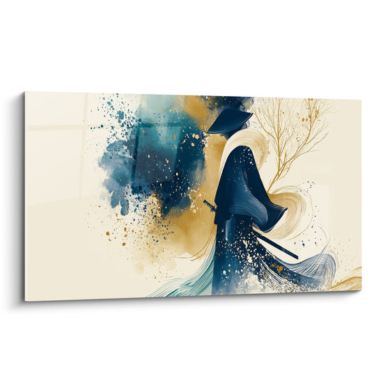 Samouraï bleu marine et doré, silhouette de dos dans une explosion d'éclaboussures crème et or