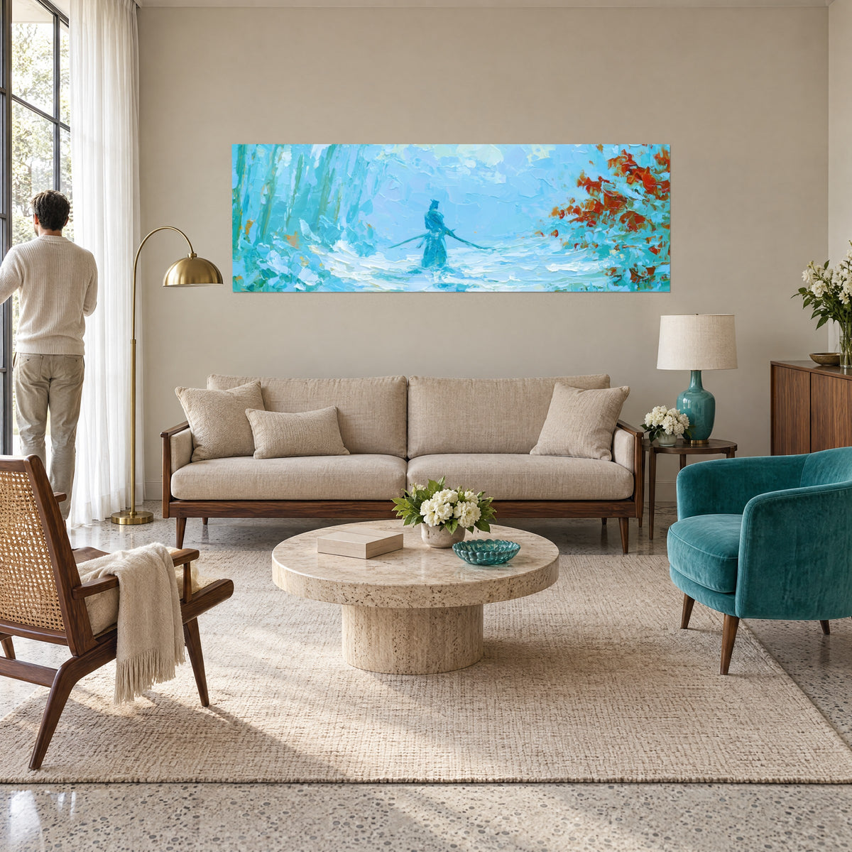 Tableau samouraï solitaire au sabre dans une forêt givrée, turquoise glacé et feuillage roux, au-dessus d'un canapé dans un salon lumineux