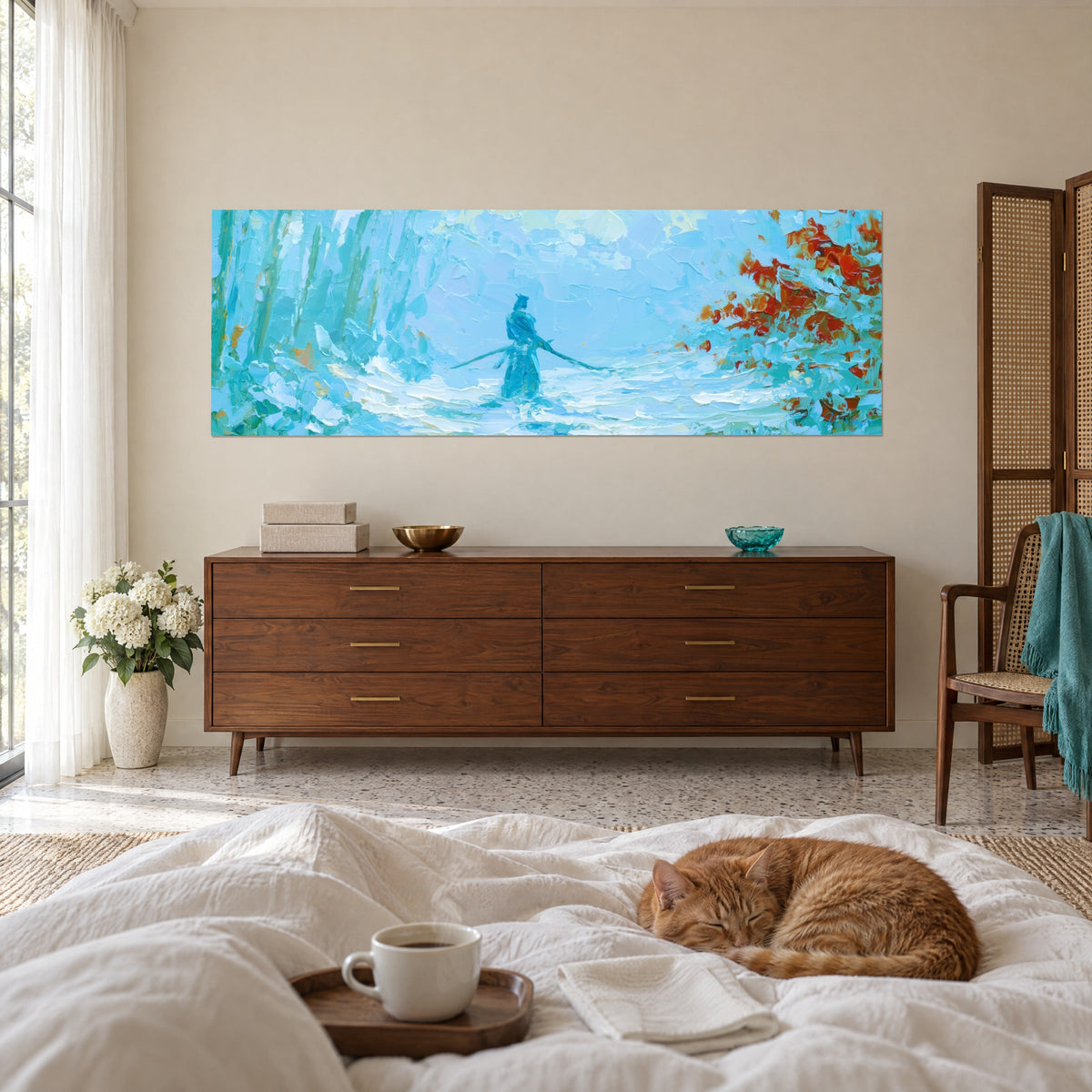 Tableau combattant au katana dans les bruines bleues, touches rousses et blanches en relief, au-dessus d'un lit dans une chambre claire