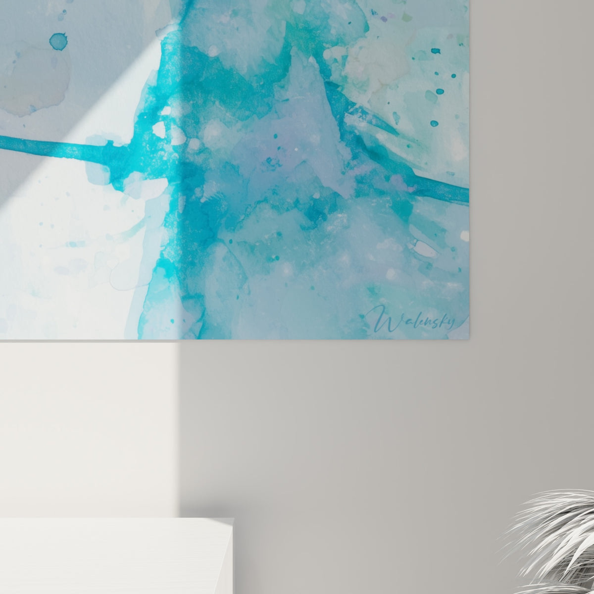 Détail du samouraï en aquarelle où les éclaboussures bleu marine et vert d'eau se fondent sur le grain de la toile