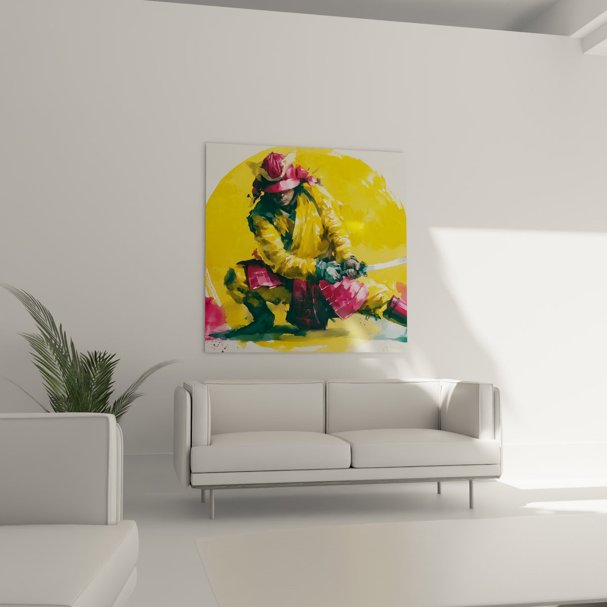 Combattant Samouraï en armure bordeaux et fond solaire jaune au-dessus d'un canapé dans un salon lumineux